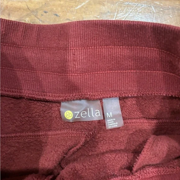 (812) +ZELLA RED &BLACK SWEATPANTS - Picture 4 of 8